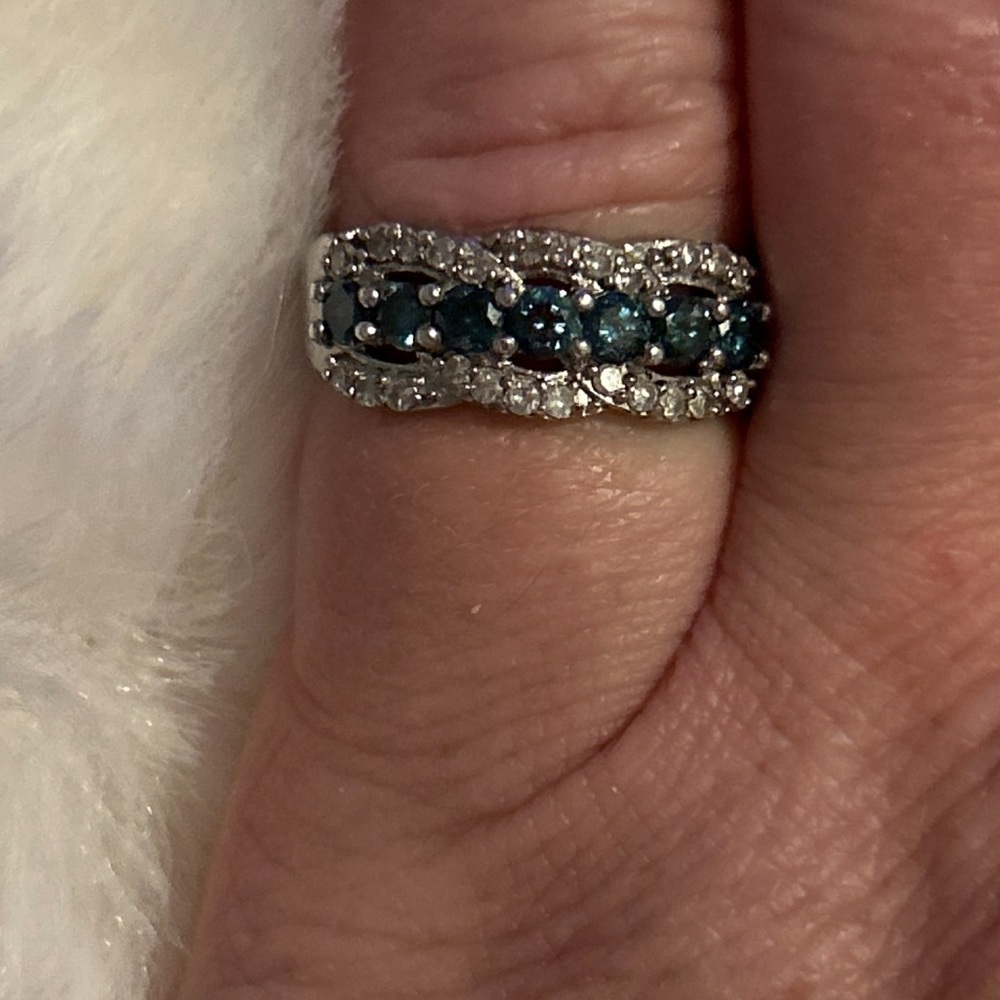 Natural Diamond RingBezel-set Halo setting with white diamonds set in .925